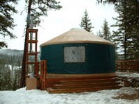 Trip to a yurt near Idaho City (December 2002).